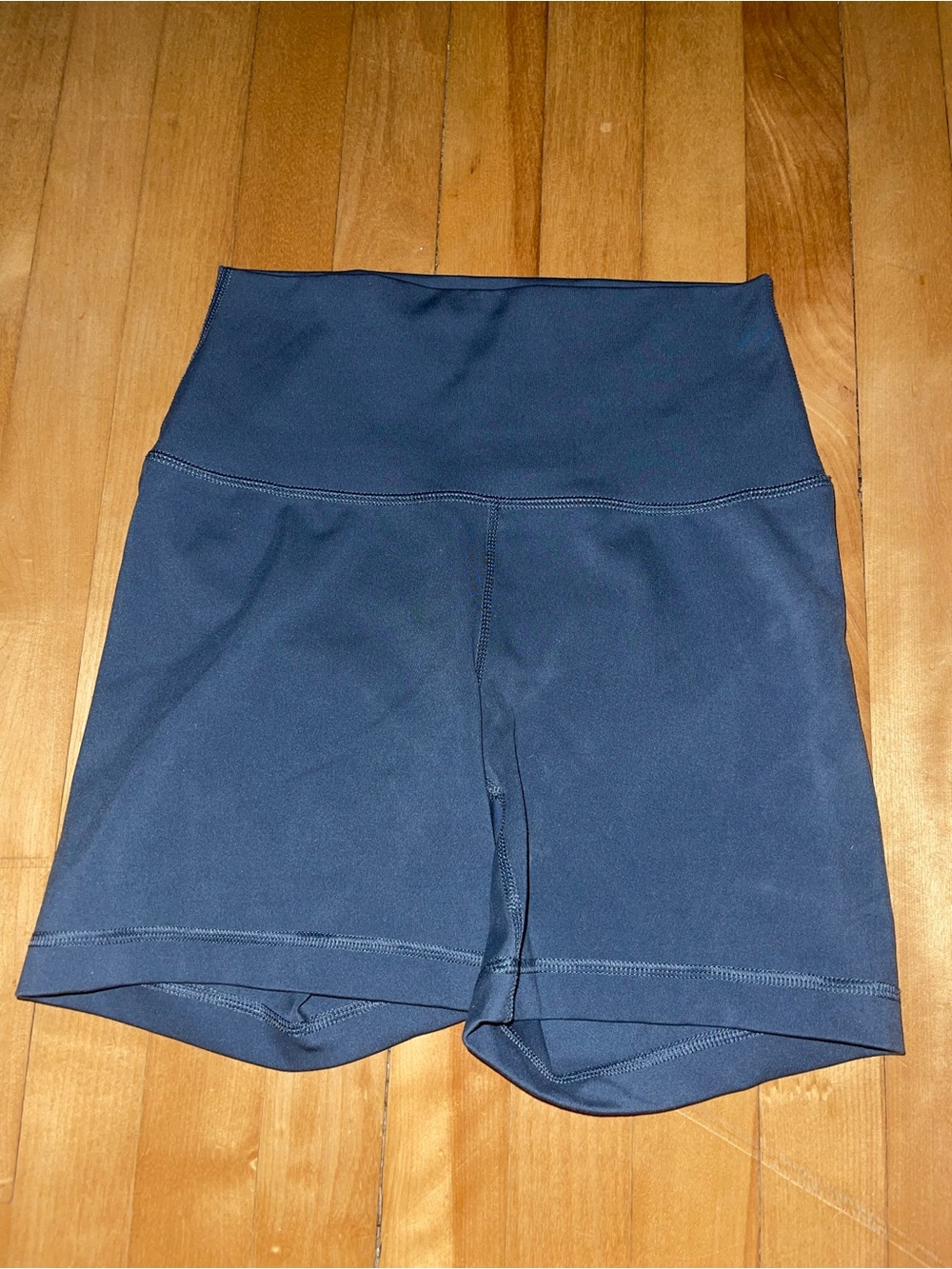 YOGALICIOUS High Waisted Shorts💙